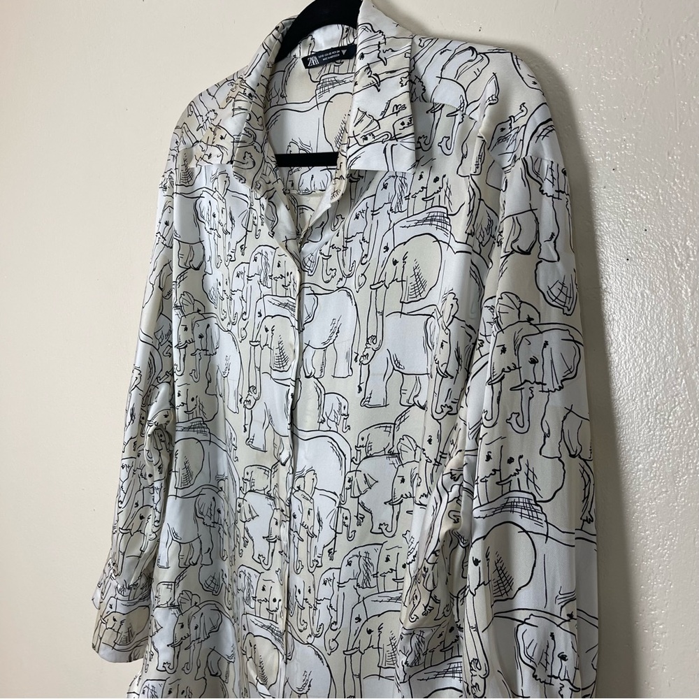 Zara Black, Gray and Cream Graphic Oversized Elephant Print Blouse - Picture 3 of 8